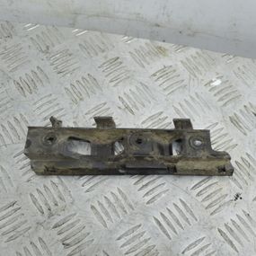 Кронштейн переднього бампера лівий Volkswagen Passat B6 2005-2010 Кріплення бампера Фольксваген 3C0807183