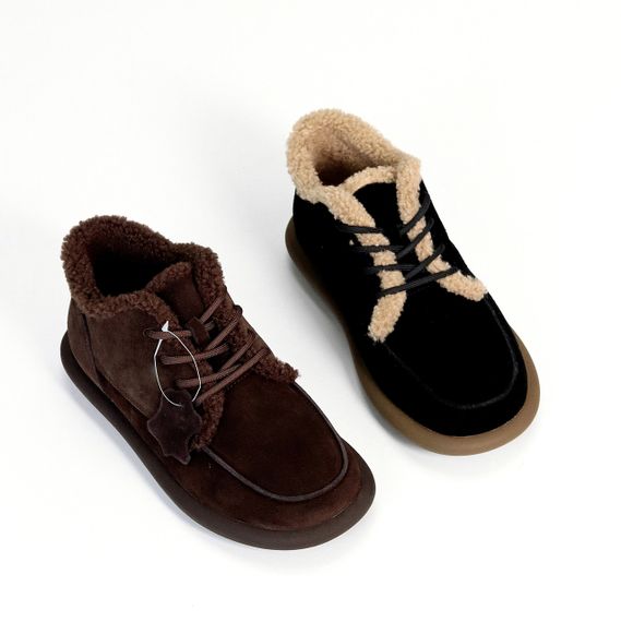 Стильные зимние низкие замшевые черные ботинки с бежевой опушкой | Зображення 9