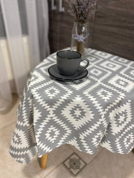 Скатертина тифлонова водовідштовхувальна 120 х 175 сірі ромби | Зображення 3