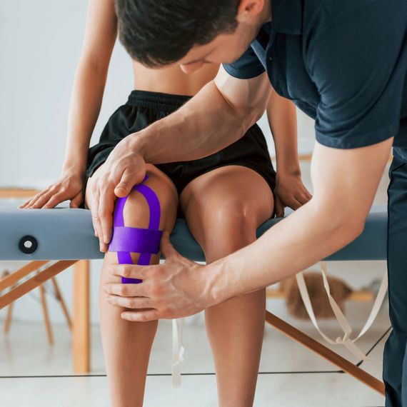 Стрічка кінезіологічна (кінезіо тейп) 4FIZJO 5 см x 5 м 4FJ0626 Violet (P-5907739318817) | Зображення 7