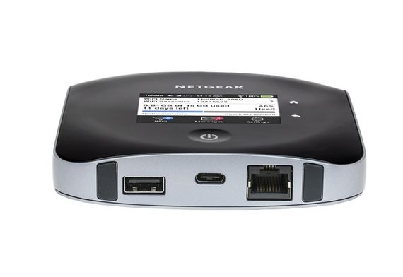 NETGEAR Мобільний маршрутизатор MR2100 Nighthawk M2, 4G LTE, 2Gbps, 1xGE LAN/WAN, WiFi5, 1xUSB-C, 1xUSB 2.0, 2xTS-9 (MR2100-100EUS) | Зображення 1