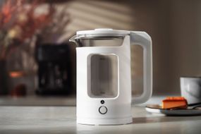 Електрочайник Ardesto EKL-T31GW 1.5 л білий
