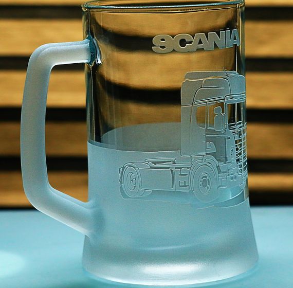 Пивний келих 670 мл з гравіюванням Scania подарунок для далекобійника кухоль з гравіюванням Сканія | Зображення 1