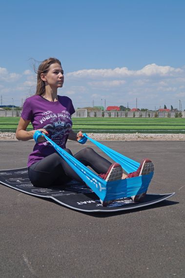 Стрічка-еспандер для фітнесу та реабілітації PowerPlay 4112 0.4мм MediBand Light Синя (6.8 кг) | Зображення 8