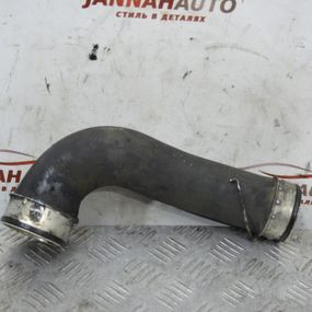 Патрубок інтеркулера лівий Volkswagen Golf V Passat B6 2003-2013 Повітряний патрубок Фольксваген 1K0145834B