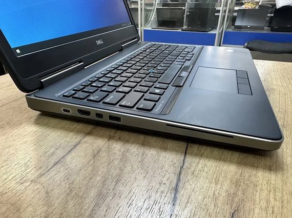 Ноутбук Dell Precision 7520 15,6" FullHD i7 7720HQ/8Gb/256SSD/Radeon WX4130 Б/У | Зображення 3