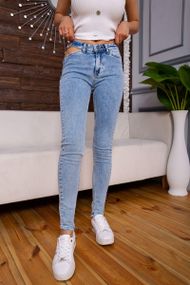 Женские джинсы скинни голубого цвета 198R33-78-003-1