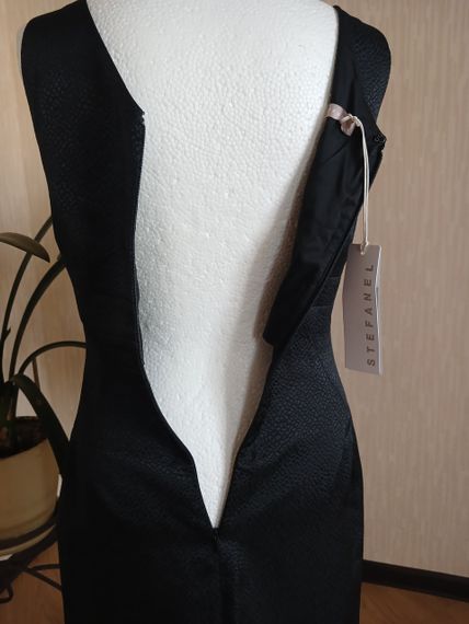 Черное вечернее приталенное платье 38 | Зображення 1