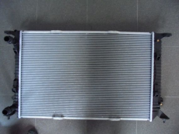 Радіатор Ai A 4/S 4(07-)1.8 Tfsi(+)[Oe 8K0.121.251 R] Nissens Nis 60323