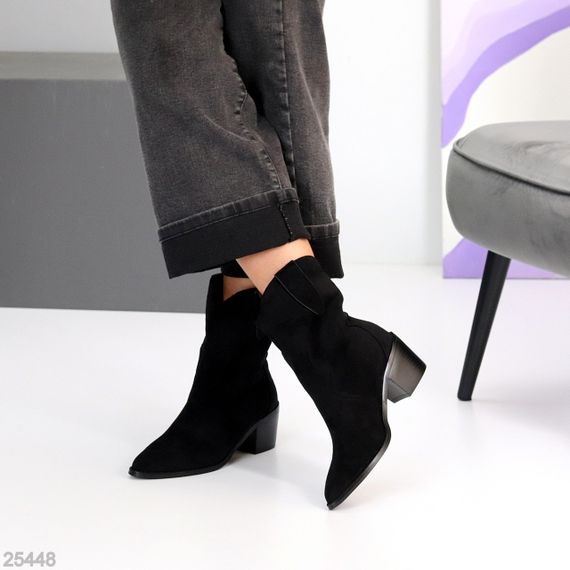 Чорні замшеві черевики козаки на флісі на середньому підборі | Зображення 5