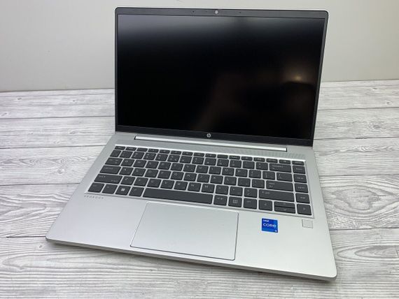 Ультрабук Б-клас HP ProBook 440 G10 / 14" (1920x1080) IPS / Intel Core i5-1335U (10 (12) ядер по 3.4 - 4.6 GHz) / 16 GB DDR4 / 256 GB SSD / Intel Iris Xe Graphics / WebCam б/в | Зображення 2