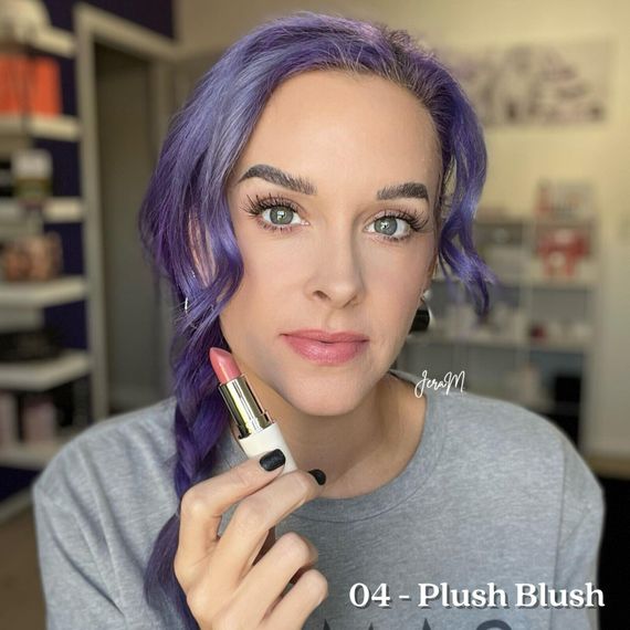 Кремовая помада для губ Farmasi 04 Plush Blush 4 г | Зображення 1