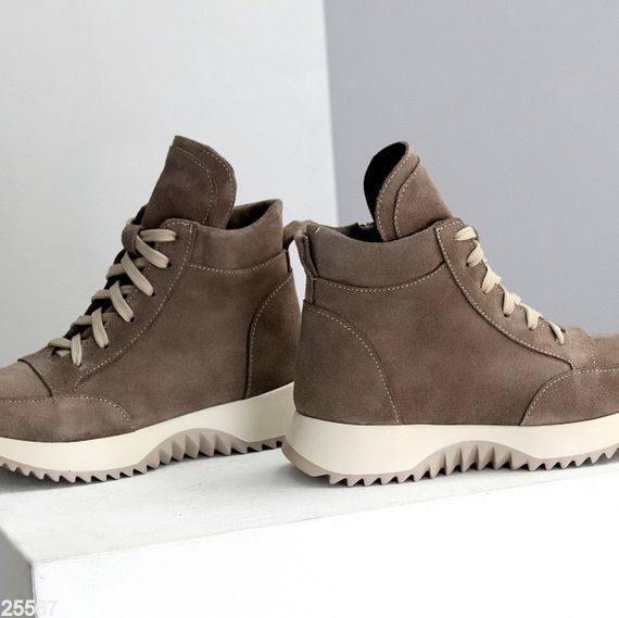 Шикарні спортивні замшеві черевики на флісі колір капучино | Зображення 6