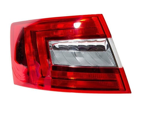 Фонарь задний Skoda Octavia A7 13- лифтбек, левый (TYC) 5E5945111