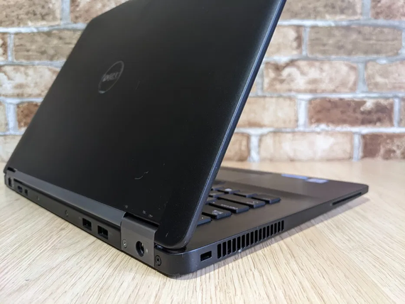 Потужний  Ноутбук Dell E7470 \ 14 HD \ i5-6300u \ 8GB \ SSD 250 GB | Зображення 2
