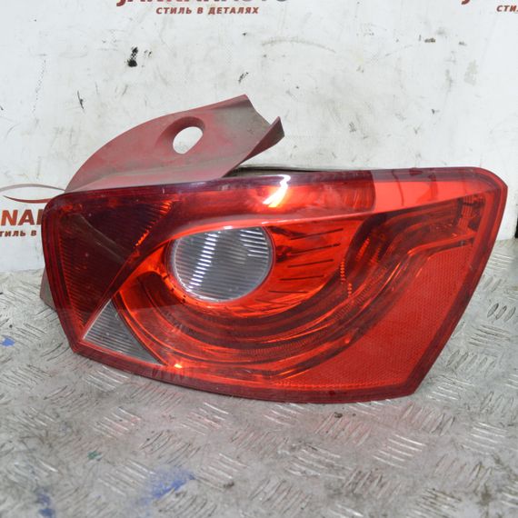 Ліхтар задній правий Seat Ibiza IV 2008-2012 Фара стоп задня права Сеат Ібіза 4 6J4945096A 6J4945112A