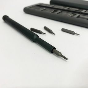 Набор прецизионных отверток с ручкой 48 в 1 в металлическом футляре DT-51