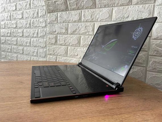 Ноутбук Asus ROG GX531GS 15,6" IPS 144Hz i7 8750H 24Gb SSD 1Tb GTX 1070 MaxQ  Б/В | Зображення 1
