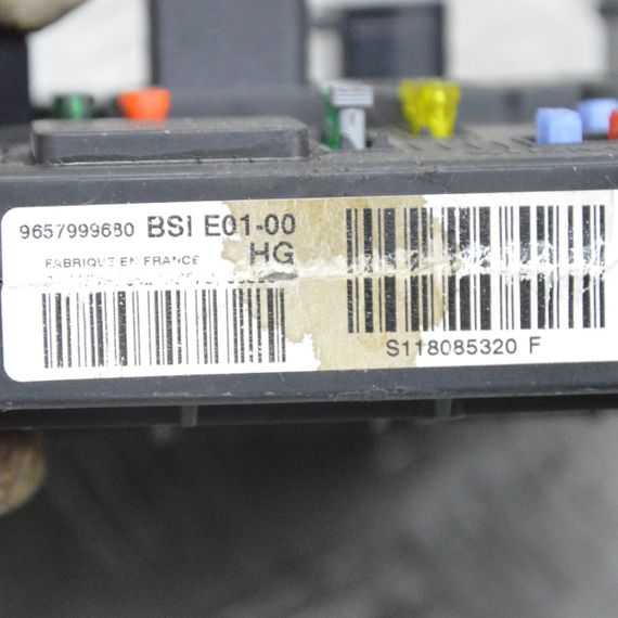 Блок запобіжників BSI E01-00 1.6 HDI Citroen Berlingo 1996-2008 Модуль БСІ Сітроен Берлінго 9657999680 | Зображення 1