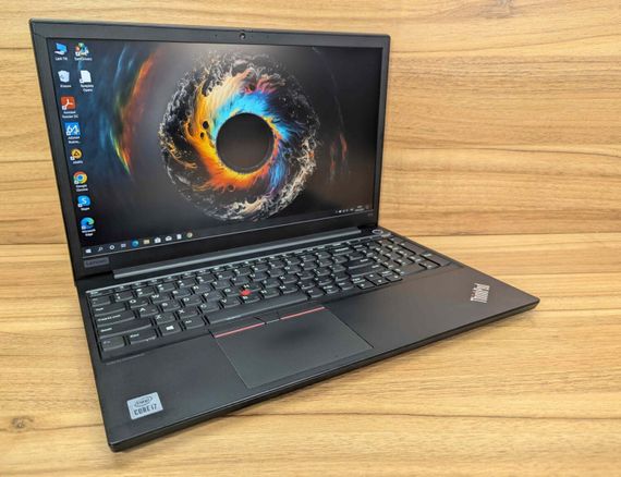 Ноутбук Б-клас Lenovo ThinkPad E15 / 15.6" (1920x1080) IPS / Intel Core i7-10510U (4 (8) ядра по 1.8 - 4.9 GHz) / 16 GB DDR4 / 512 GB SSD / Intel UHD Graphics / WebCam / Windows 10 б/в + Подарунок Бездротова миша / USB | Зображення 4