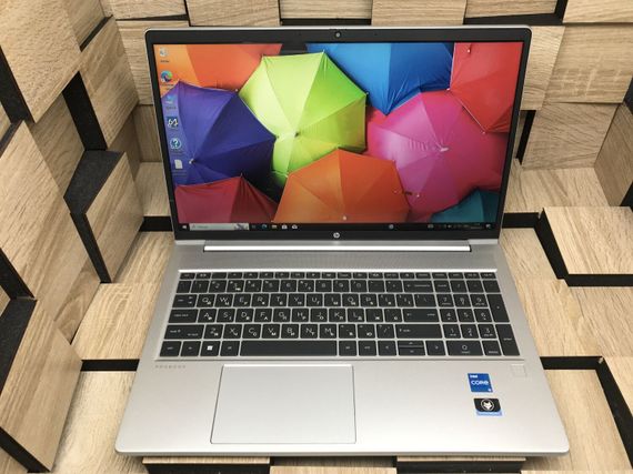 Ультрабук Б-класс HP ProBook 450 G9 / 15.6" (1920x1080) IPS / Intel Core i5-1235U (10 (12) ядер по 3.3 - 4.4 GHz) / 16 GB DDR4 / 256 GB SSD M.2 / Intel Intel Iris Xe Graphics / WebCam б/у | Зображення 1
