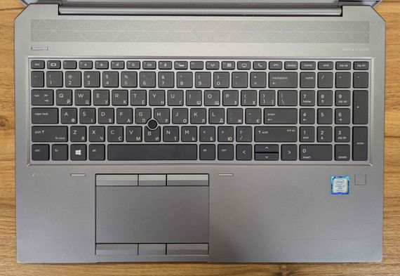 Мобільна робоча станція Б-клас HP zBook 15 G6 / 15.6" (1920x1080) IPS / Intel Core i7-9850H (6 (12) ядер по 2.6 - 4.6 GHz) / 16 GB DDR4 / 256 GB SSD / nVidia Quadro T2000, 4 GB GDDR5, 128-bit / Fingerprint / WebCam / Windows  б/в + Подарунок Миша / USB | Зображення 5