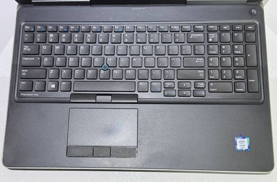 Мобільна робоча станція Dell Precision 7520 / 15.6" (1920x1080) IPS /  Intel Xeon E3-1505M v6 (4(8) ядра по 3.0 - 4.0 GHz)  / 16 GB DDR4 / 256 GB SSD / nVidia Quadro M2200, 4 GB GDDR5, 128-bit / WebCam б/в | Зображення 2