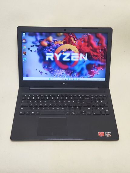 Ноутбук Dell Inspiron 3585 / 15.6" (1366x768) TN / AMD Ryzen 3 2200U (2 (4) ядра по 2.5 - 3.4 GHz) / 8 GB DDR4 / 256 GB SSD / AMD Radeon Vega 3 Graphics / WebCam б/у | Зображення 1
