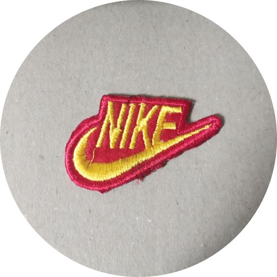 Нашивка на одежду (термо) Nike 55*32 мм Червоний з жовтим