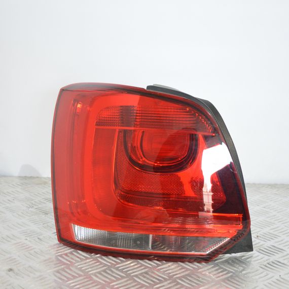 Ліхтар стоп задній лівий Volkswagen Polo V (6R, 6C) 2009- Фольксваген Поло 6R0945111B / 6R0945111С