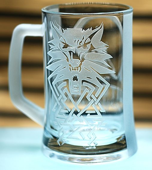 Пивной бокал 670 мл пивная кружка игры Ведьмак подарок для фаната игры The Witcher кружка с гравировкой | Зображення 4