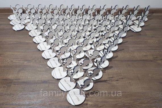 Підставка для телефону дерев'яна, настільний тримач для смартфона, іменний стенд із фанери з гравіюванням | Зображення 7
