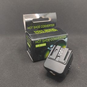Перехідник під спалах "Hot shoe converter" DF-8004