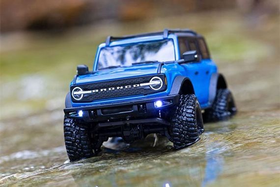 Машинка на радіокеруванні Traxxas TRX-4M Bronco 1/18 RTR Ford Bronco (Blue) | Зображення 1