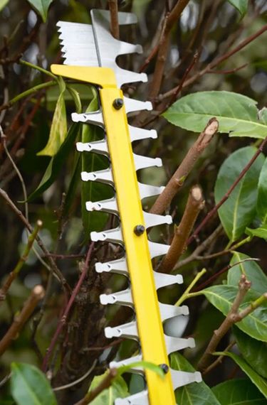 Кущоріз акумуляторний Stanley FATMAX з АКБ та ЗП SFMCHT855M1 | Зображення 1