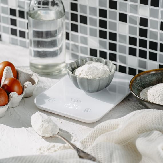 Ваги кухонні електронні Adler AD 3181 білі до 10 кг зі скляною платформою | Зображення 4