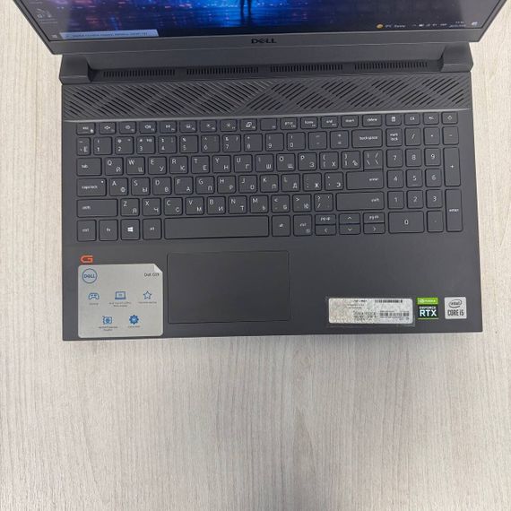 Игровой ноутбук Dell G15 5510 / 15.6" (1920x1080) IPS / Intel Core i5-10200H (4 (8) ядра по 2.4 - 4.1 GHz) / 8 GB DDR4 / 512 GB SSD / nVidia GeForce RTX 3050, 4 GB GDDR6, 128-bit / WebCam б/у | Зображення 2