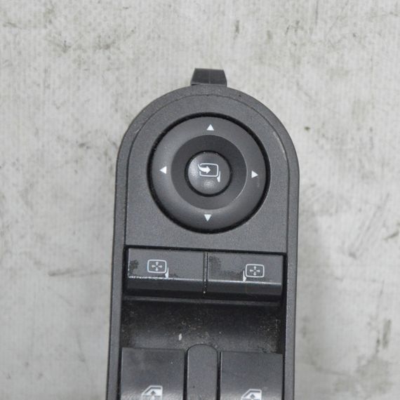 Блок управління склопідйомниками Opel Astra H Zafira B 2004-2010 Блок кнопок склопідйомника Опель 13228698 | Зображення 1