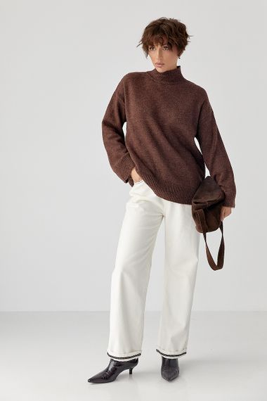 Теплий жіночий светр із широкими рукавами - коричневий цвет, ONE SIZE (є розміри) | Зображення 2