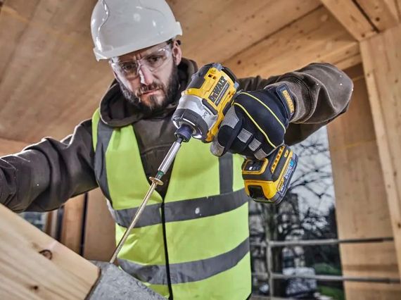 Шурупокрут ударний акумуляторний DeWALT безщітковий з АКБ та ЗП (DCF860E2T) | Зображення 1