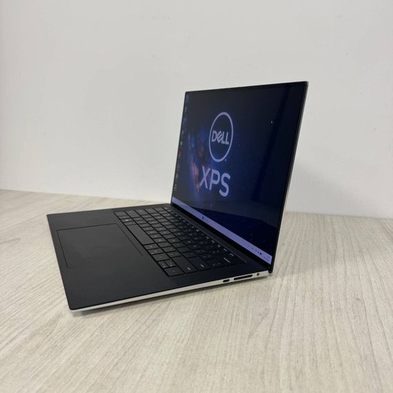 Ігровий ноутбук Dell XPS 15 9530 / 15.6" (3840x2160) IPS Touch / Intel Core i9-13900H (14 (20) ядер по 2.6 - 5.4 GHz) / 16 GB DDR5 / 512 GB SSD / nVidia GeForce RTX 4070, 8 GB GDDR6, 128-bit / WebCam б/в | Зображення 4
