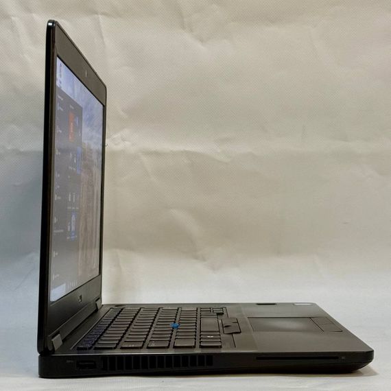 Ультрабук Б-класс Dell Latitude E5470 / 14" (1366x768) TN / Intel Core i5-6300U (2 (4) ядра по 2.4 - 3.0 GHz) / 6 GB DDR4 / 128 GB SSD M.2 / Intel HD Graphics 520 / WebCam / Windows 10 Pro б/у | Зображення 5