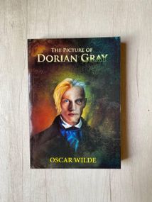 The Picture of Dorian Gray / Портрет Дориана Грея - книга на английском языке