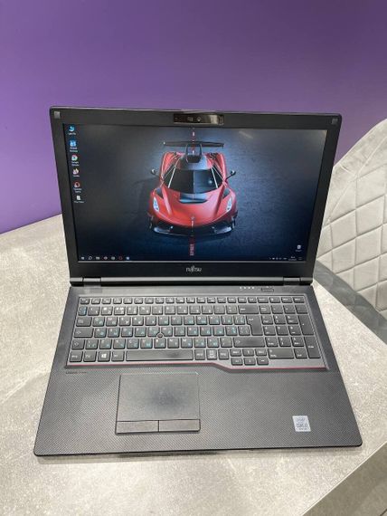 Ноутбук Fujitsu LifeBook E5510 / 15.6" (1920x1080) IPS / Intel Core i3-10110U (2 (4) ядра по 2.1 - 4.1 GHz) / 16 GB DDR4 / 256 GB SSD / Intel UHD Graphics / WebCam б/в | Зображення 1