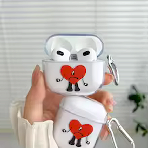 Силиконовый 3D чехол для наушников Apple AirPods Pro 1/2 Bad Bunny | Зображення 2