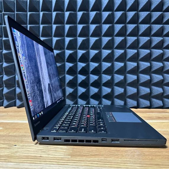 Ноутбук Б-клас Lenovo ThinkPad T450s / 14" (1920x1080) IPS / Intel Core i5-5200U (2 (4) ядра по 2.2 - 2.7 GHz) / 8 GB DDR3 / 128 GB SSD / Intel HD Graphics 5500 / WebCam б/в | Зображення 4