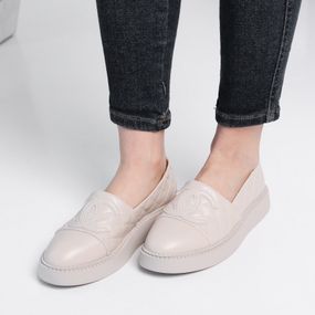 Лоферы женские Fashion Camilla 3895 37 размер 24 см Бежевый
