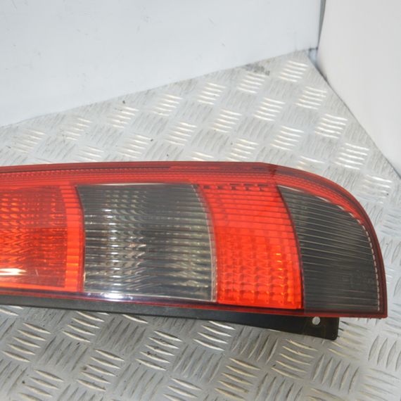 Ліхтар задній правий Ford Fiesta V 2002-2005 дорестайл хетчбек Фара стоп задня права Форд Фієста 5 2S6113A603A | Зображення 2