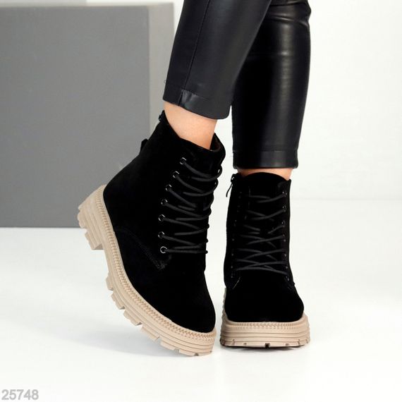 Чорні зимові черевики берці натуральна замша на бежевій підошві | Зображення 2