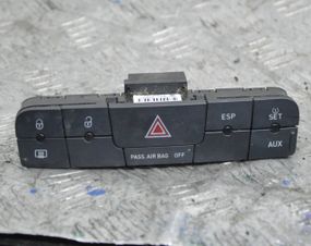 Блок кнопок аварійка Seat Ibiza IV 2008-2017 Панель перемикачів Сеат Ібіза 4 6J0927137